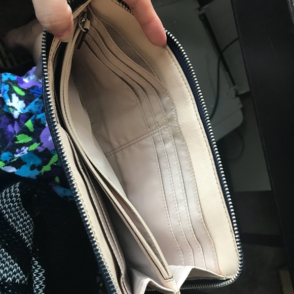 Coach clutch/wristlet Large - Picture 3 of 5